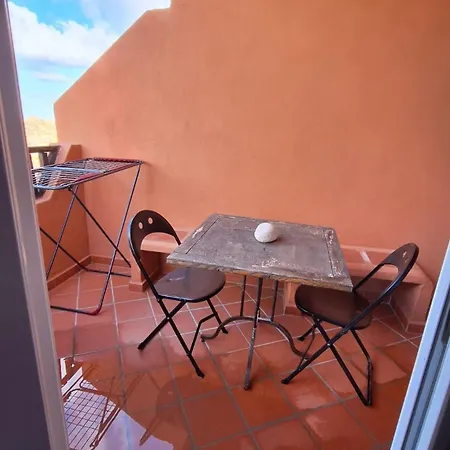 Roccia Rossa Vacanze Apartment *
